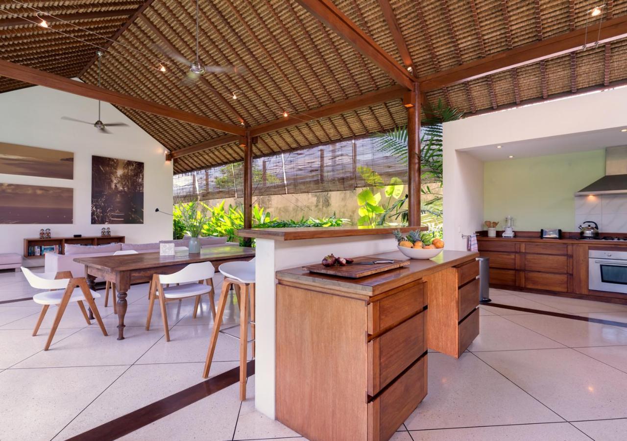 Villa Andalas Seminyak Exterior foto